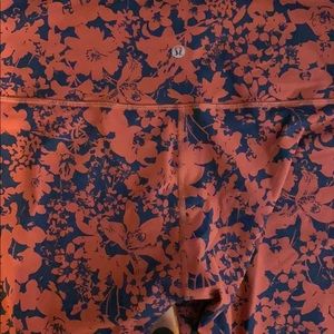 Wunder Under High-Rise Tight 25" 
Full-On Luon